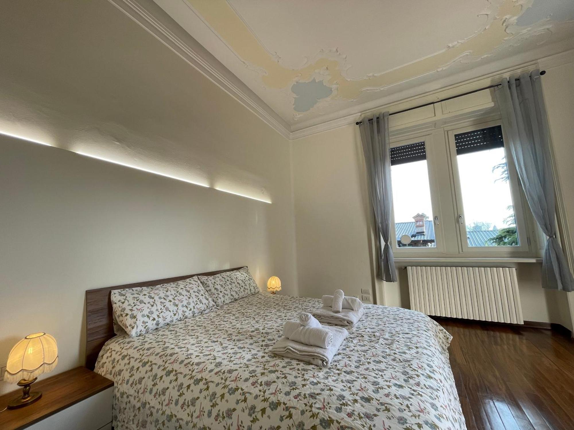 Bg Central Royal Suite Con Parcheggio - Vista Citta Alta Bergamo Exterior foto