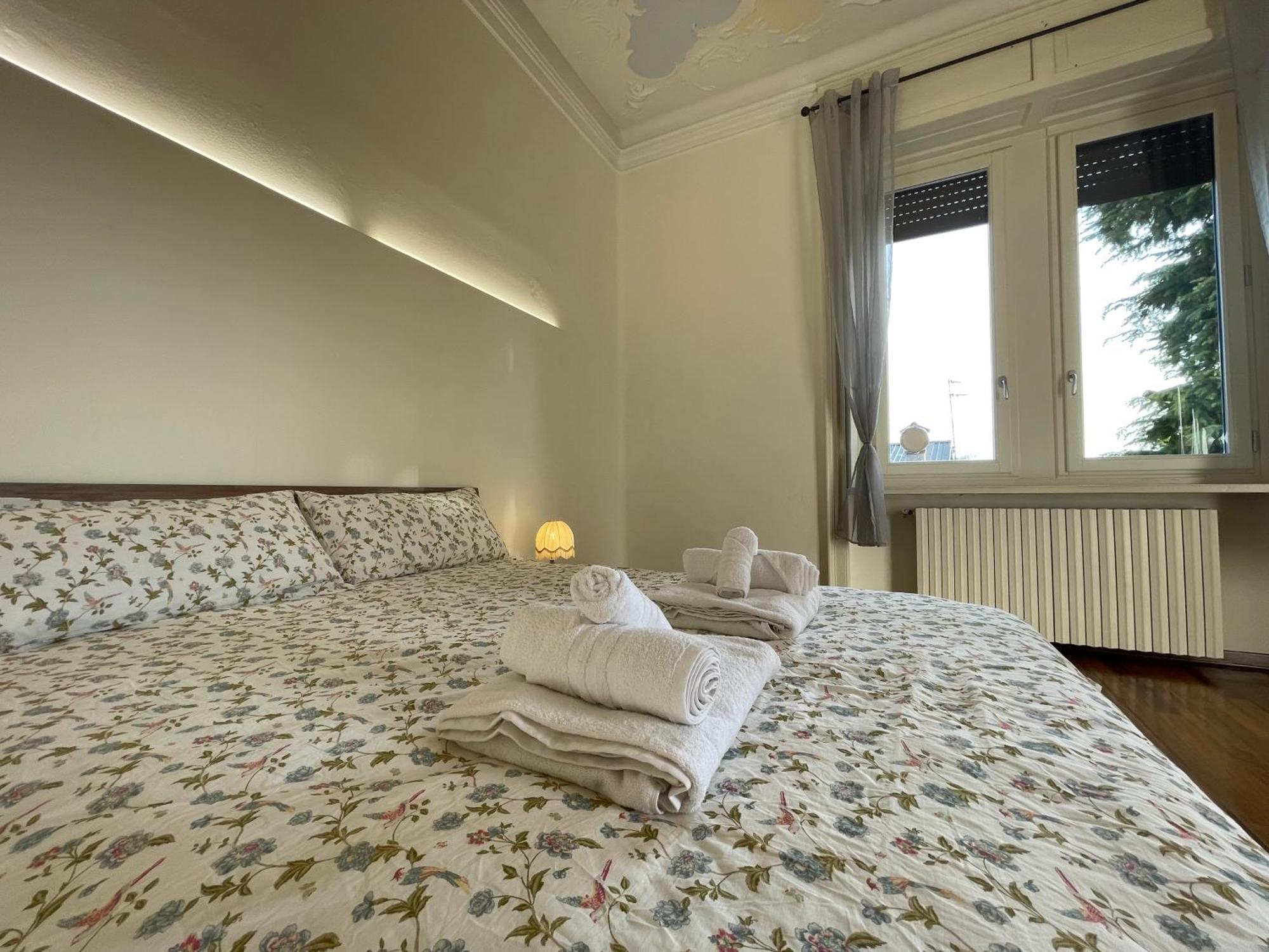 Bg Central Royal Suite Con Parcheggio - Vista Citta Alta Bergamo Exterior foto